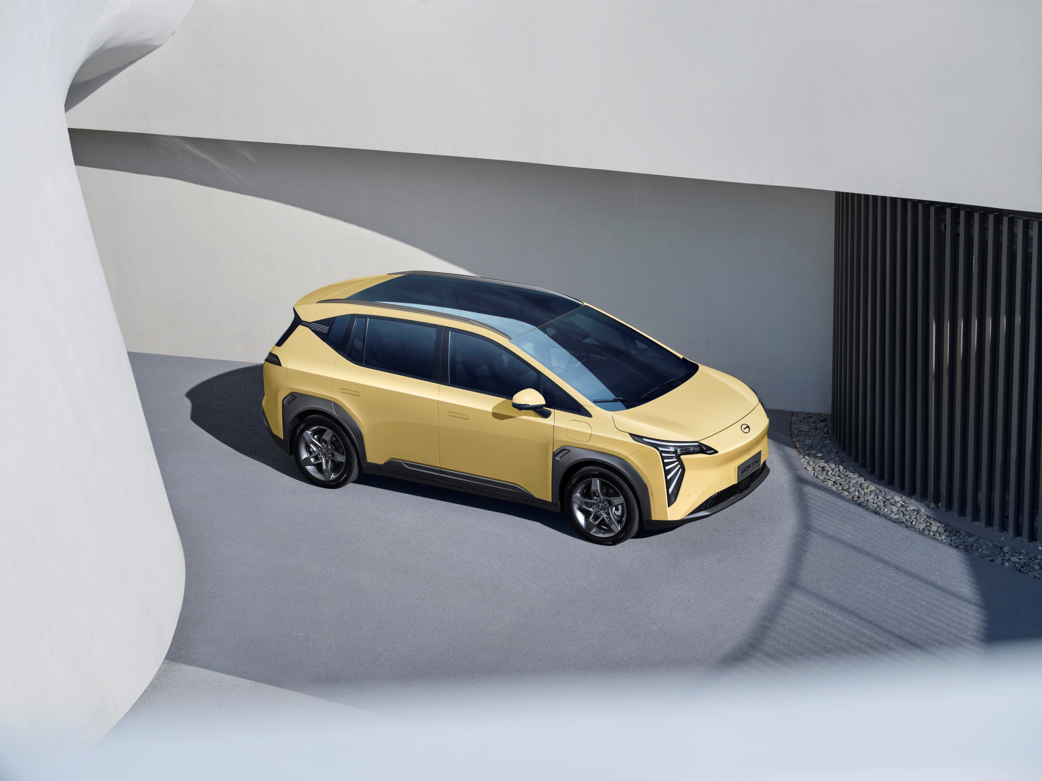 Next-Gen Exterior | Sleek, futuristic design with a 0.278cd drag coefficient for superior aerodynamics.