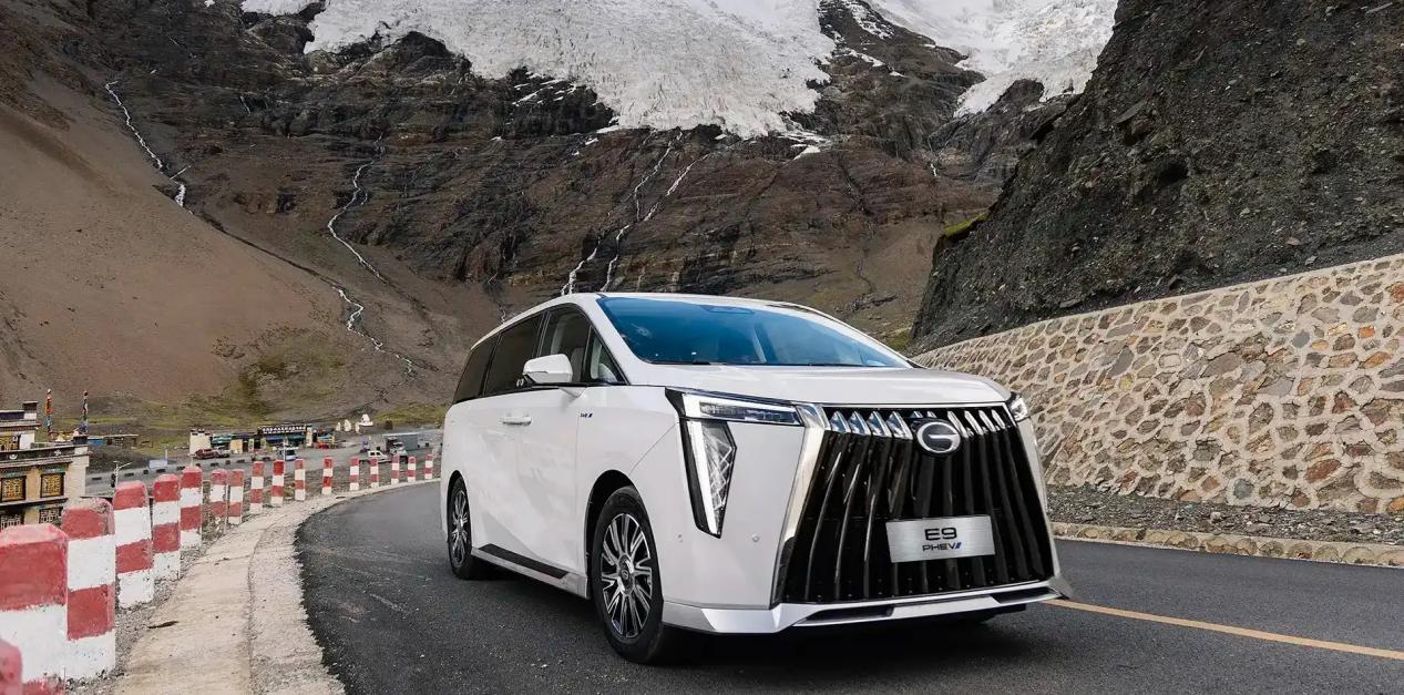 GAC E9 plug in hybrid MPV exterior view