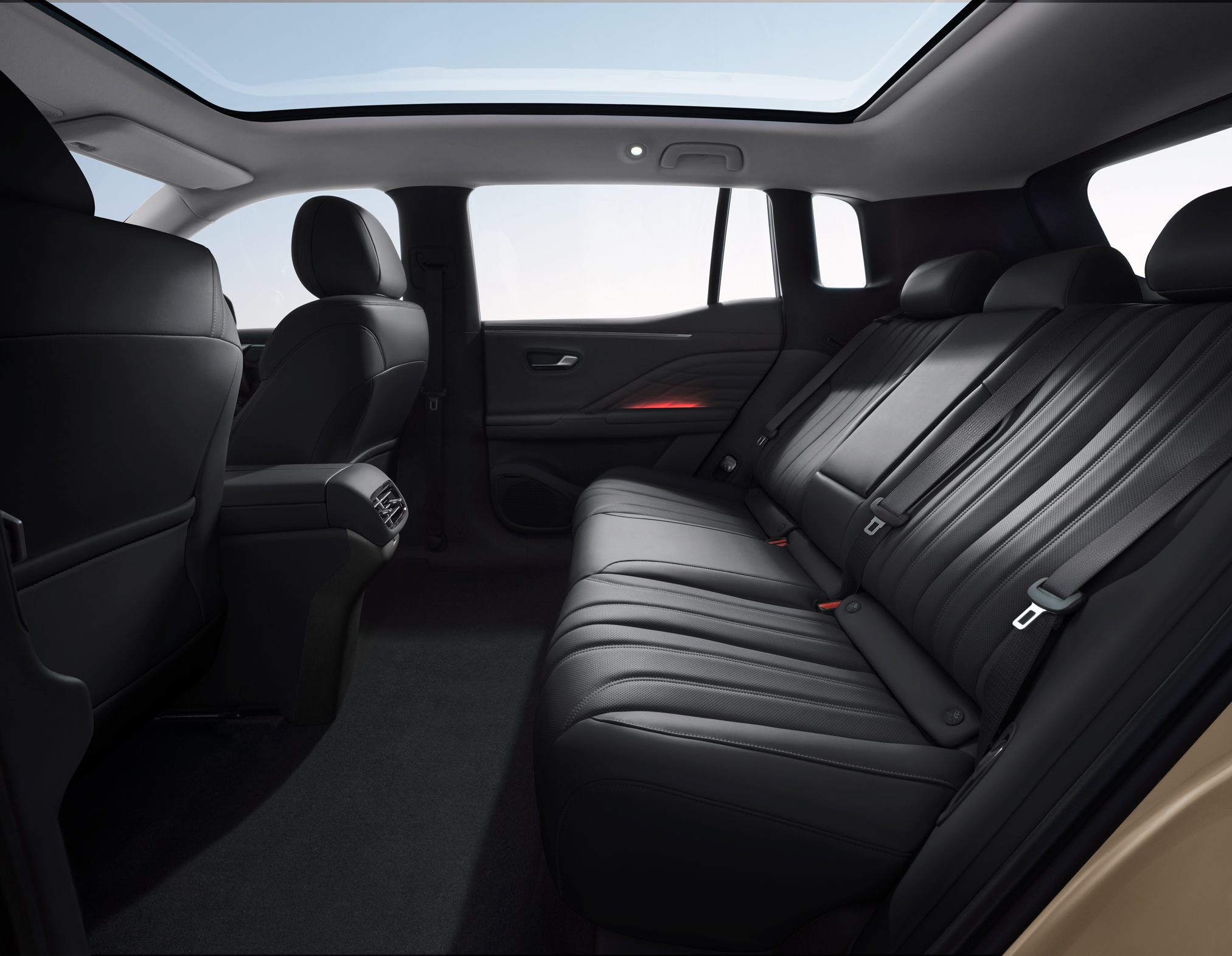 Second-Row Large Angle Adjustment